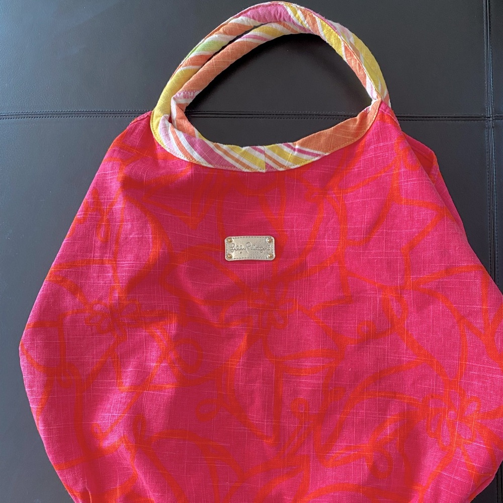 Lilly Pulitzer beach tote bag for vacation fun!